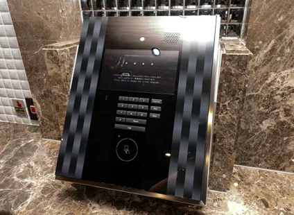 ①フロントオートロック