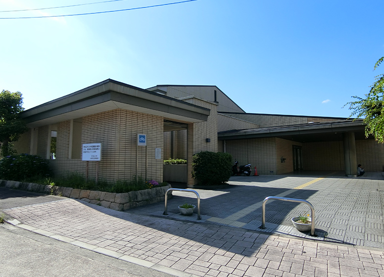 京田辺市立中央図書館